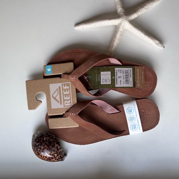 Sandals - Picture 5 of 15